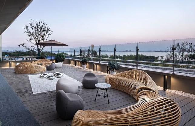 Cappella Embassy Sky Deck — Tower E